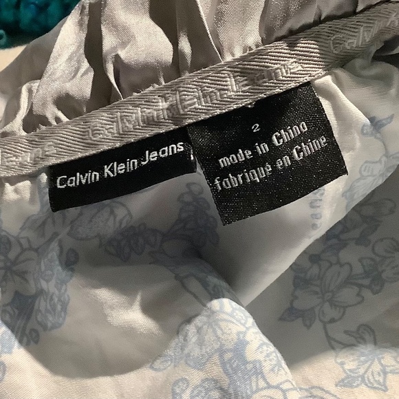 Calvin Klein jeans girls skirt and jacket set, size 2. built in shorts. - Picture 6 of 8